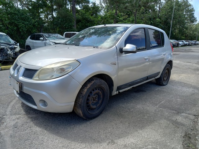 RENAULT SANDERO 2010